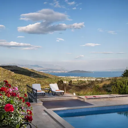 Isolated Five Star Luxury With Private Pool *