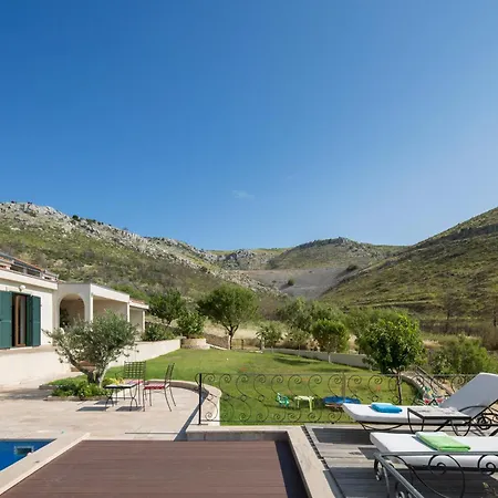 Isolated Five Star Luxury With Private Pool Nyaraló