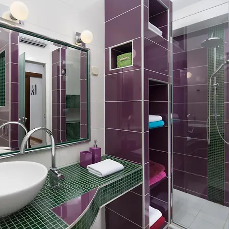 Vakantiehuis Isolated Five Star Luxury With Private Pool Prgomet