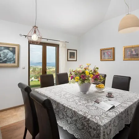 Isolated Five Star Luxury With Private Pool Prgomet