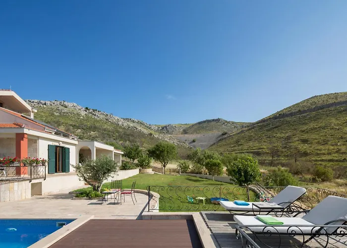 Isolated Five Star Luxury With Private Pool Сasa de vacaciones