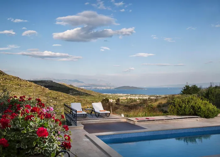 Isolated Five Star Luxury With Private Pool *