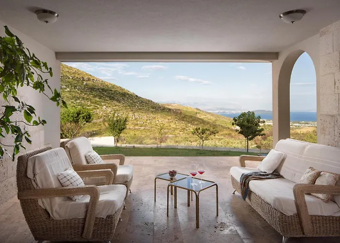 Isolated Five Star Luxury With Private Pool Сasa de vacaciones Prgomet