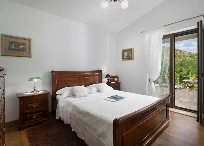 Isolated Five Star Luxury With Private Pool * Prgomet