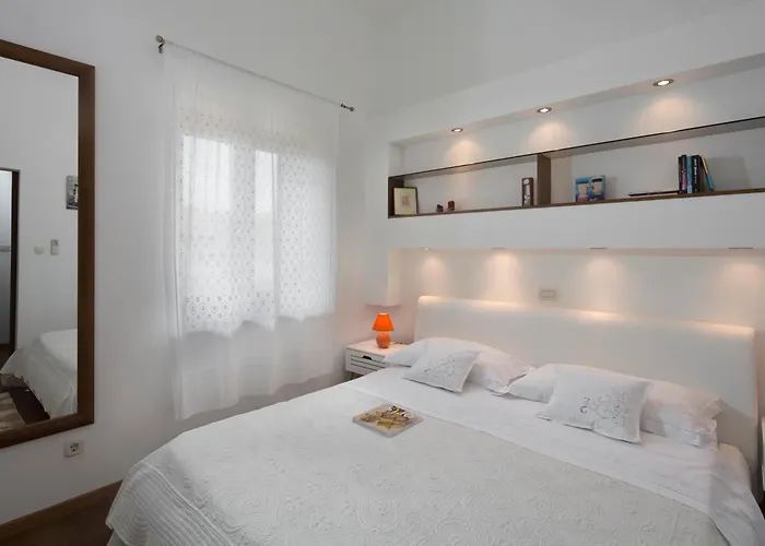 Сasa de vacaciones Isolated Five Star Luxury With Private Pool Prgomet